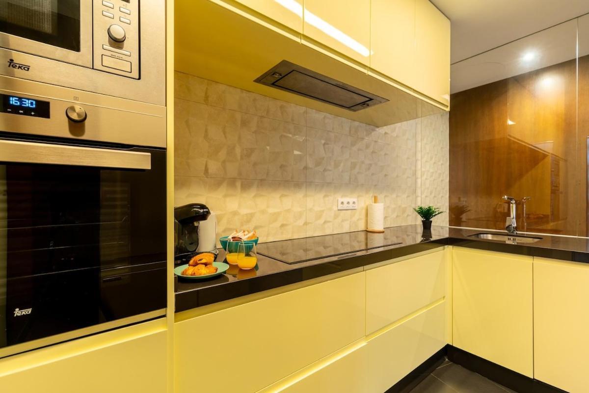 C2 With Terrace In The Arenal, Cathedral Apartment Seville