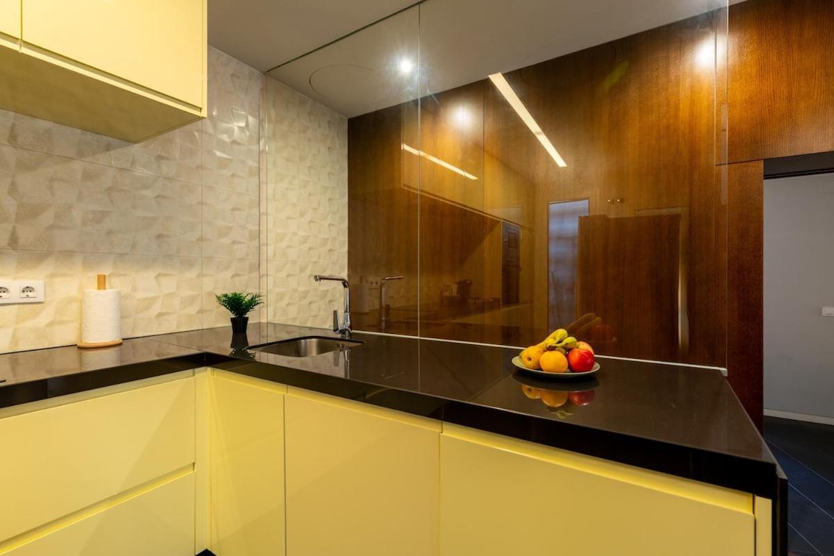 C2 With Terrace In The Arenal, Cathedral Apartment Seville