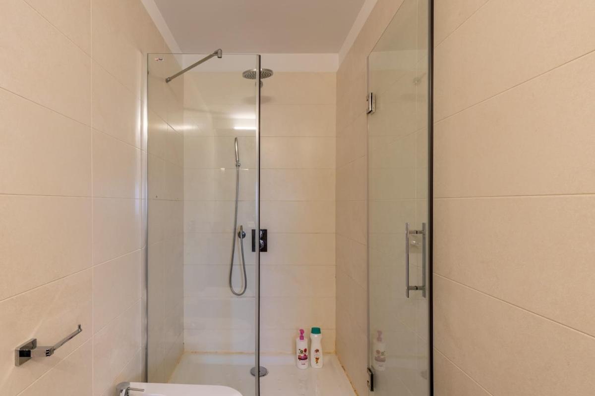 C2 With Terrace In The Arenal, Cathedral Apartment Seville