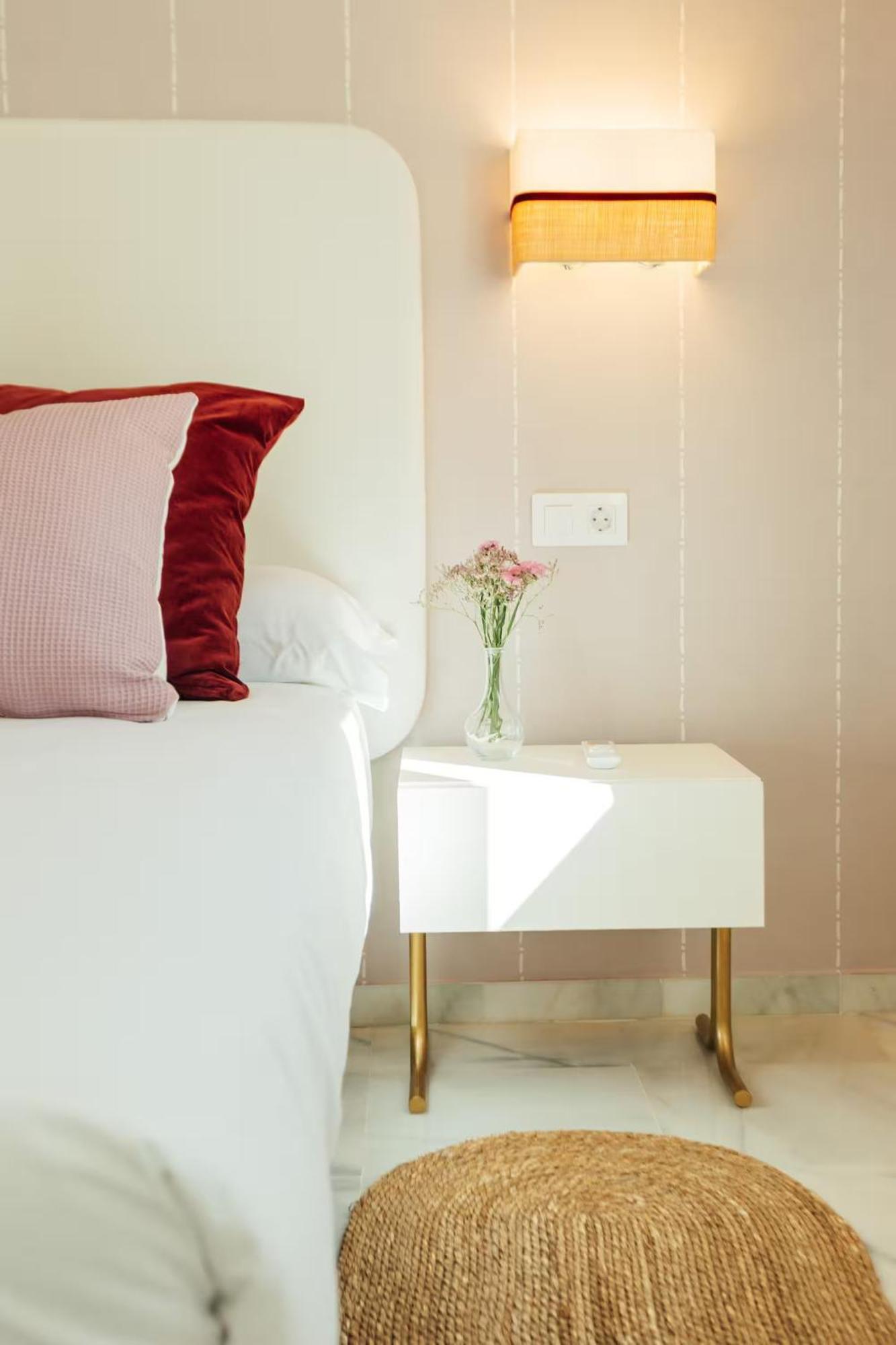 Reformed And Comfy- 2bd 2bth- Arenal Seville