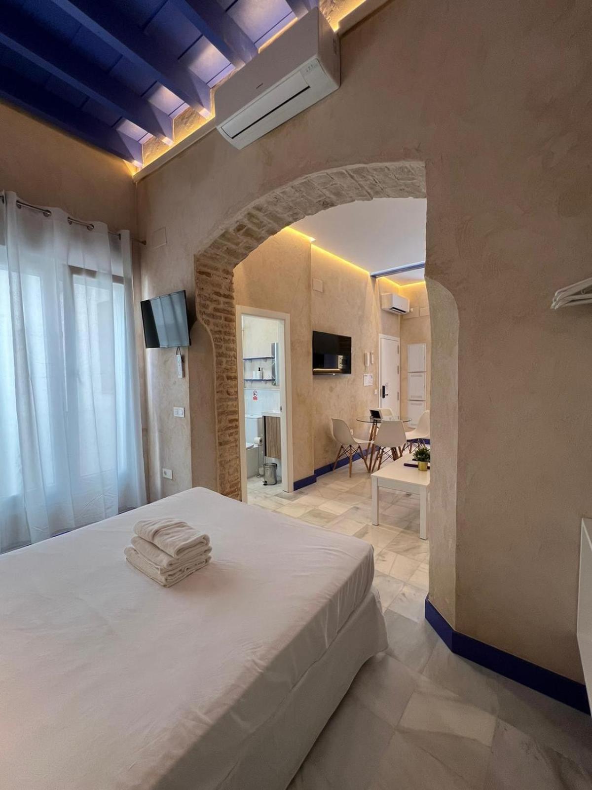 Philippe's Triana Apartment Seville