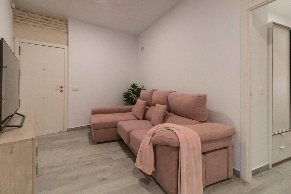 Piso Reformado Next To Santa Justa Y Aeropuerto