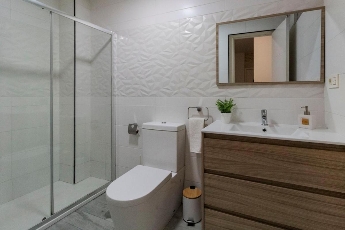 Piso Reformado Next To Santa Justa Y Aeropuerto Apartment *