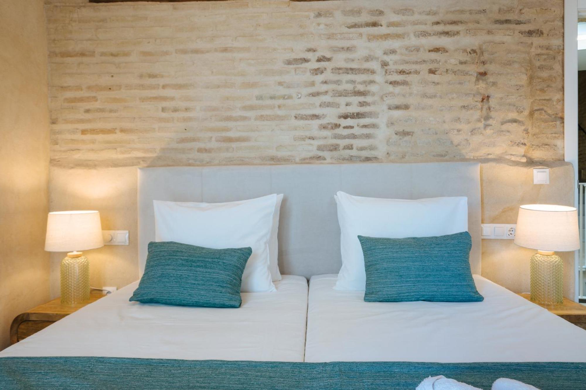 New Hostly Arenal Sevilla