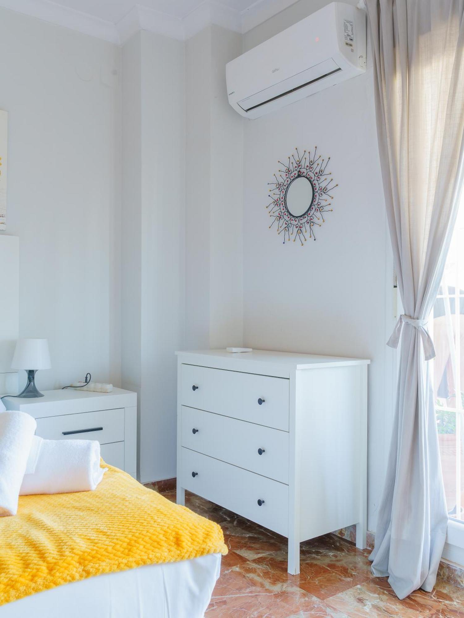 Atico Plaza Cristo De Burgos Apartamento Sevilla