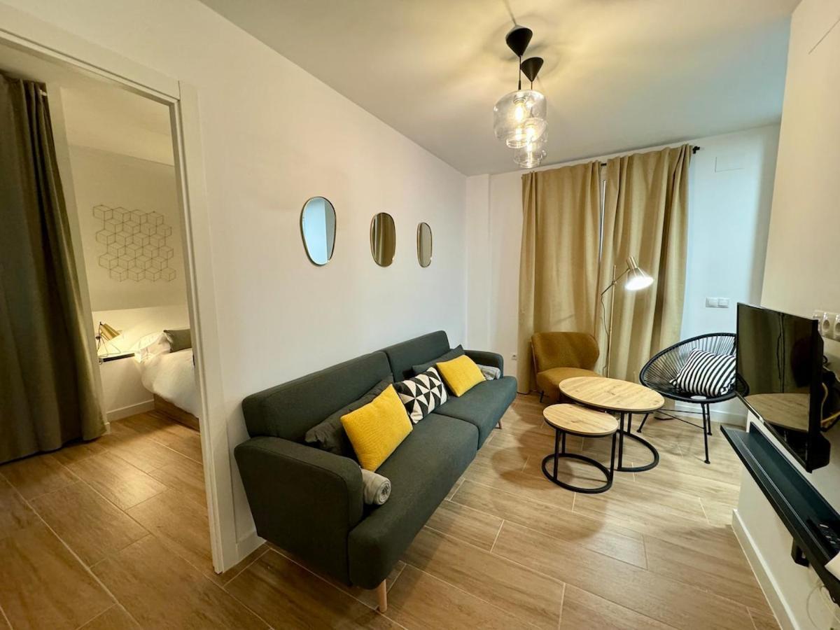 Alhondiga Luxury Apartment *