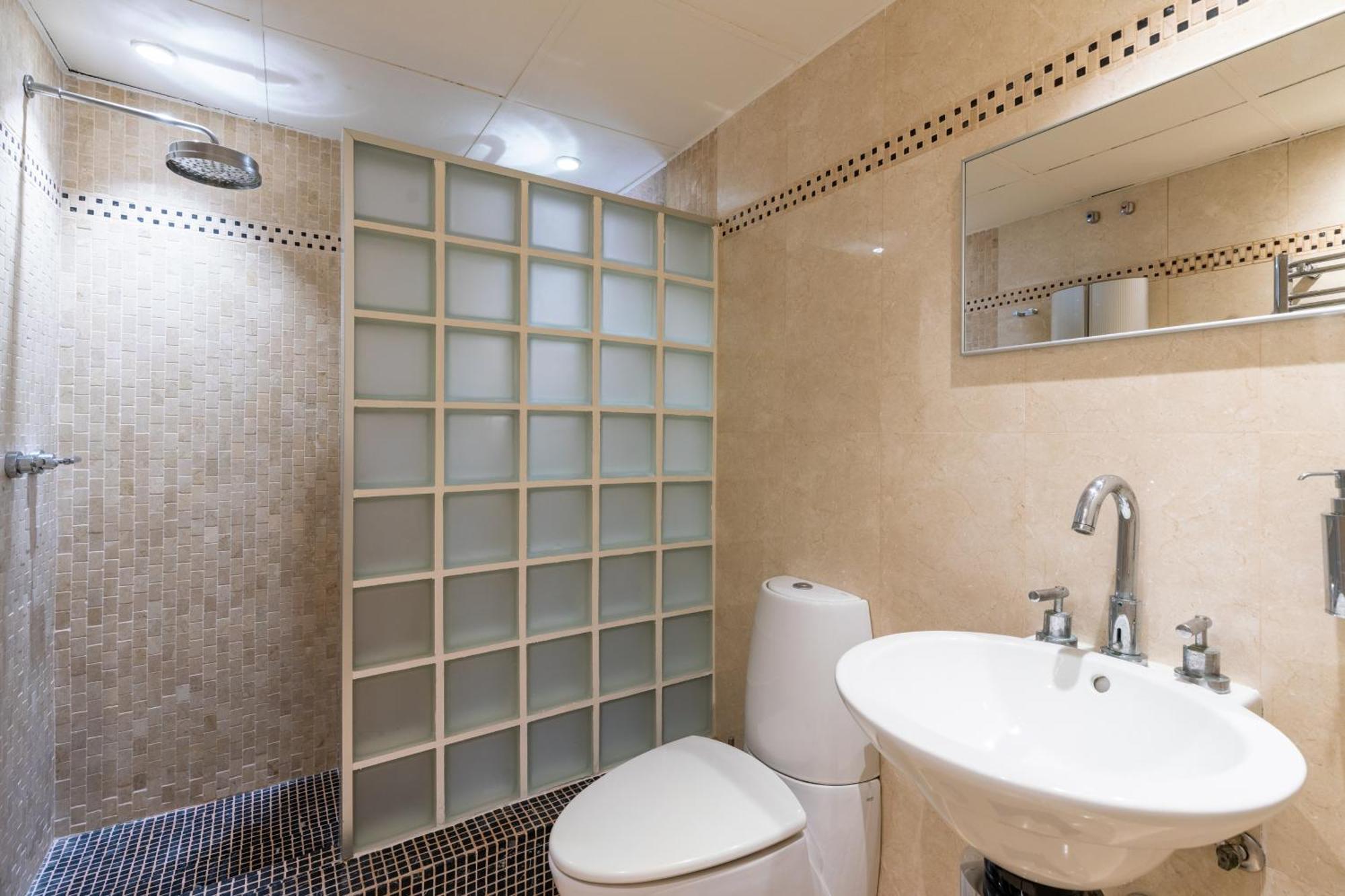 Cn2 2bd 2bth Con Piscina Y Aparcamiento Excelente Ubicacion Apartamento