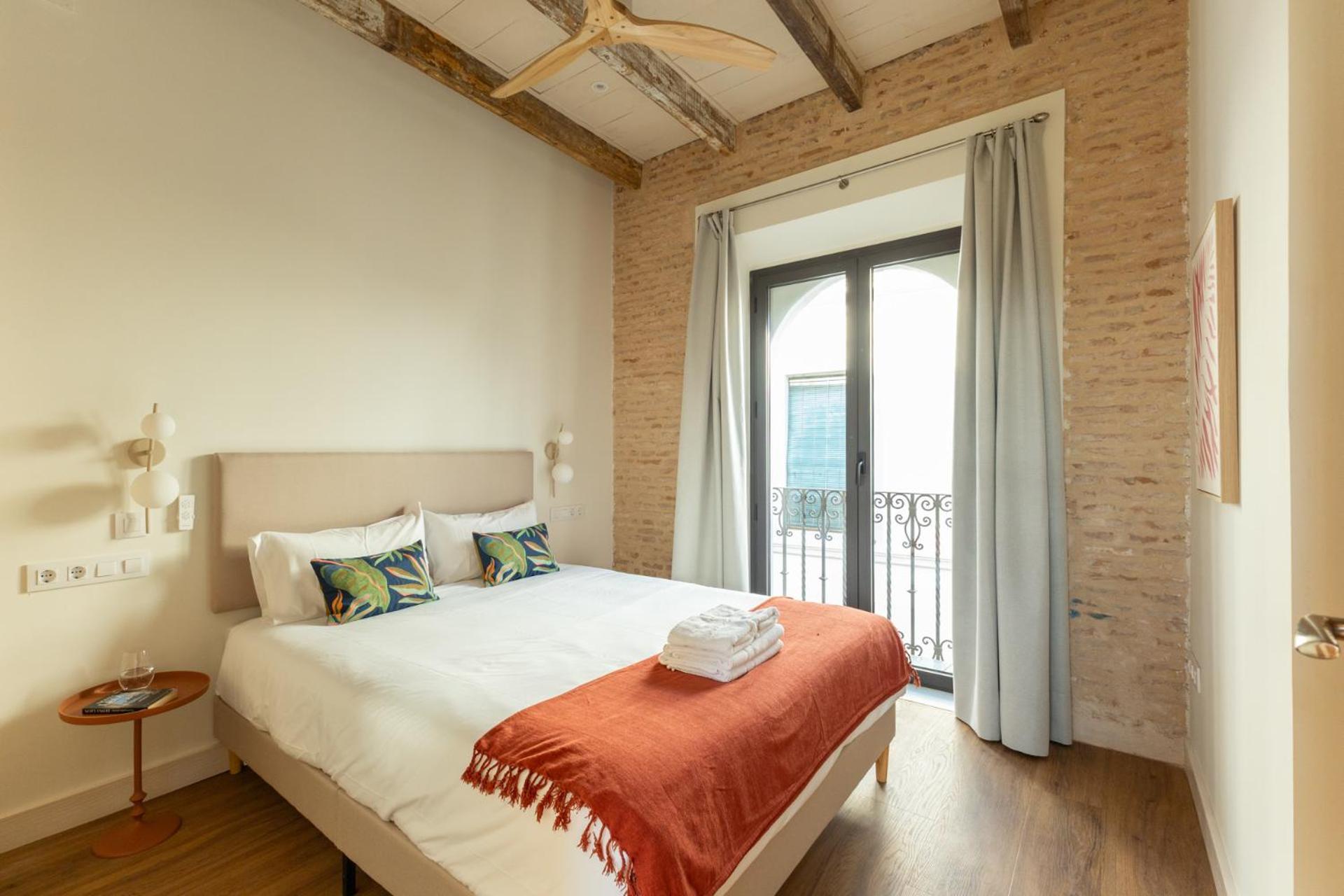 Duplex Con Terraza Privada Y Vistas A La Catedral *