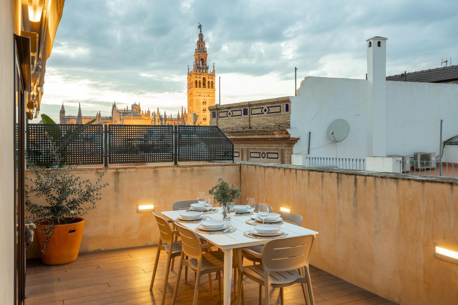 Duplex Con Terraza Privada Y Vistas A La Catedral Seville