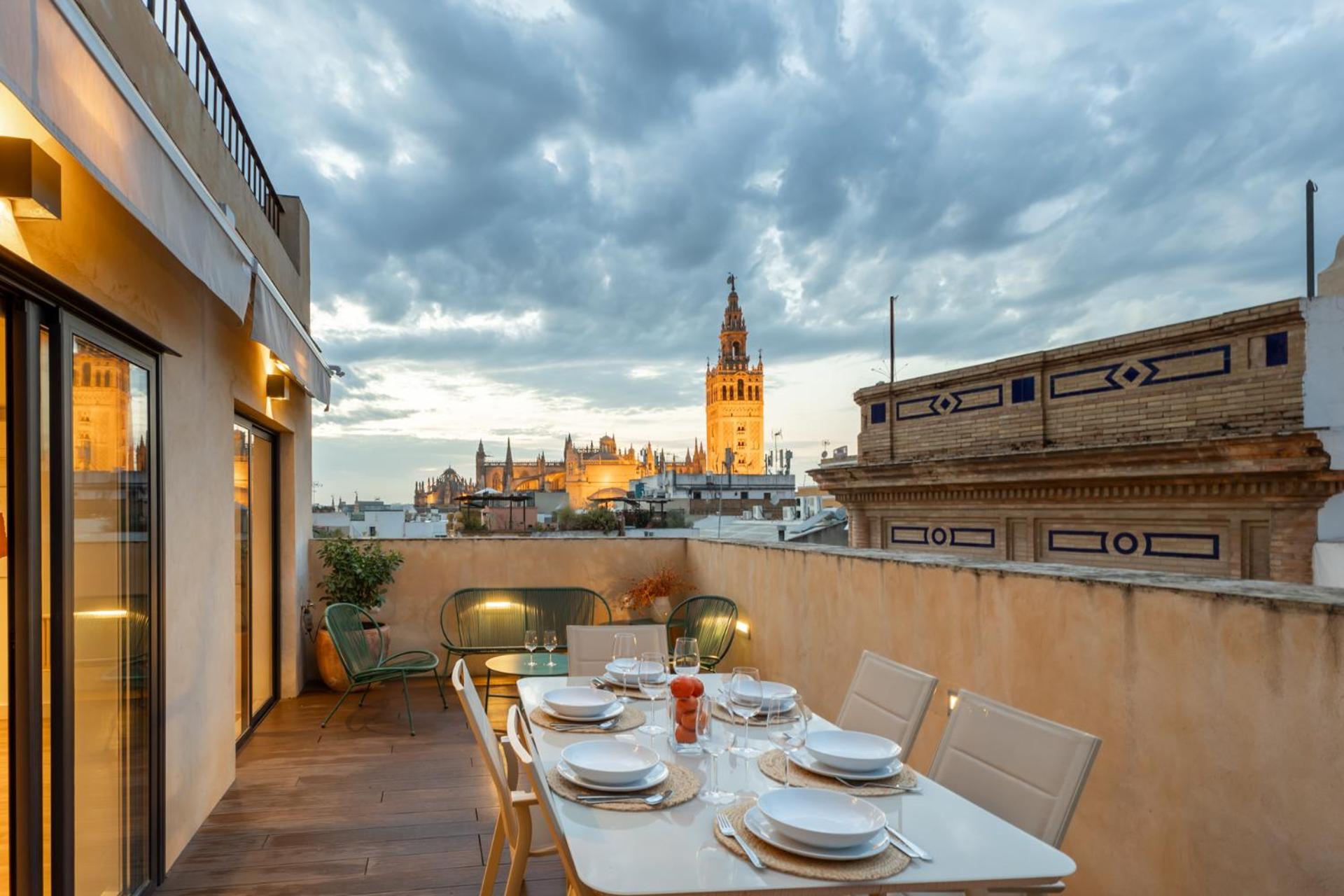 Duplex Con Terraza Privada Y Vistas A La Catedral