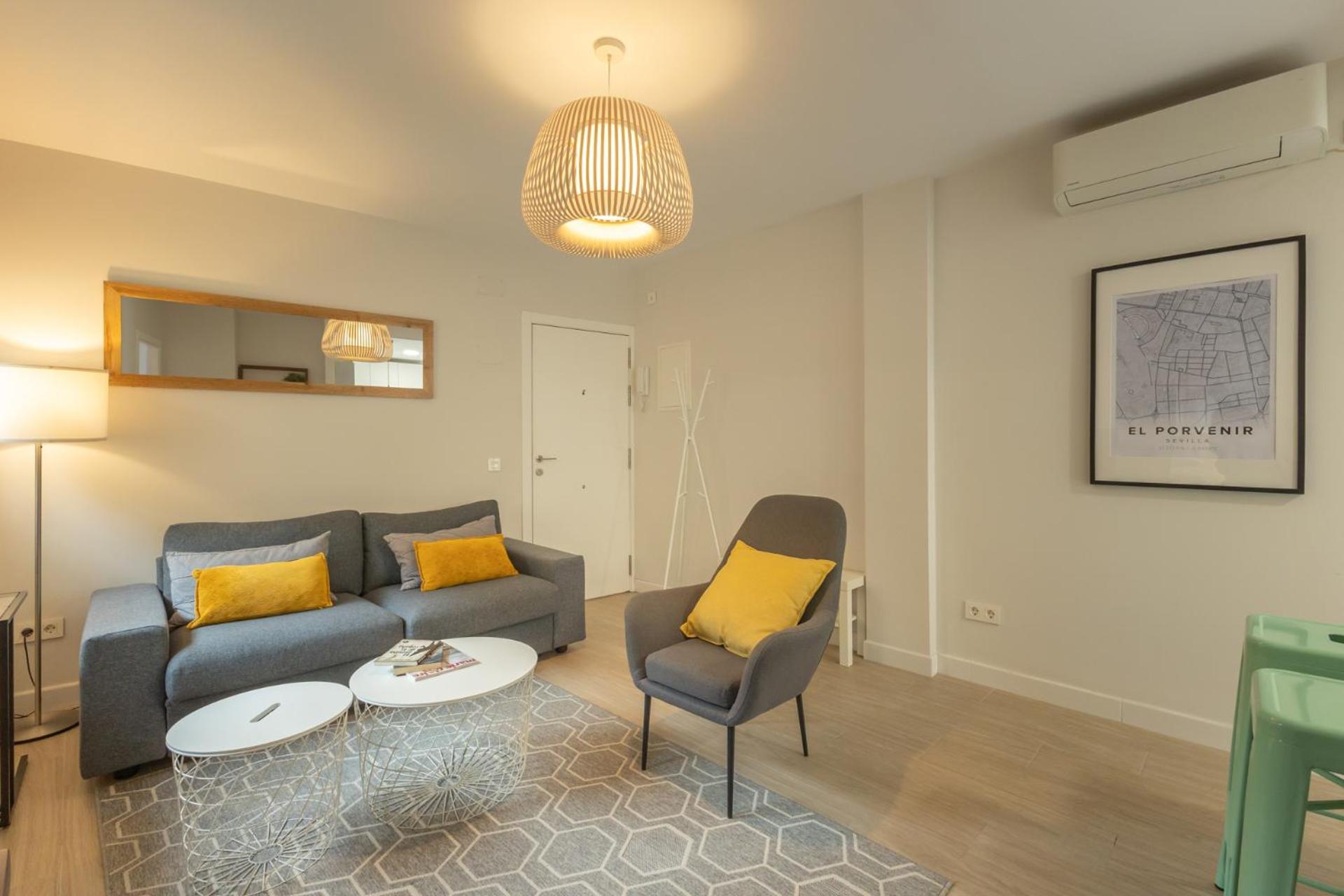 Apartment Charming With Private Patio At Plaza De Espana By Cityzen Seville