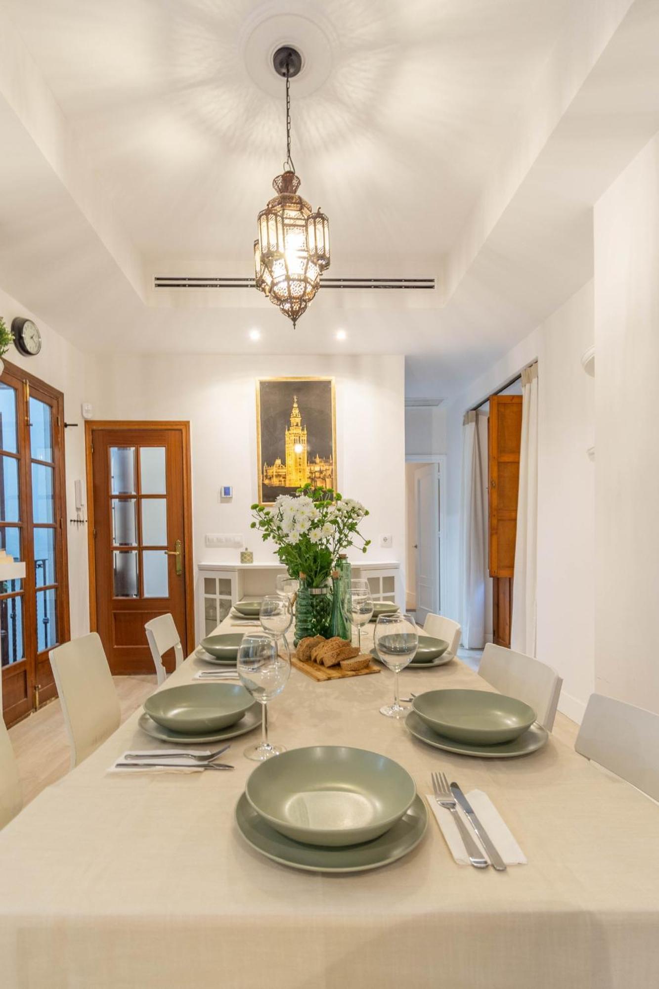 Apartment 5-bedroom Gem In The Heart Of Seville