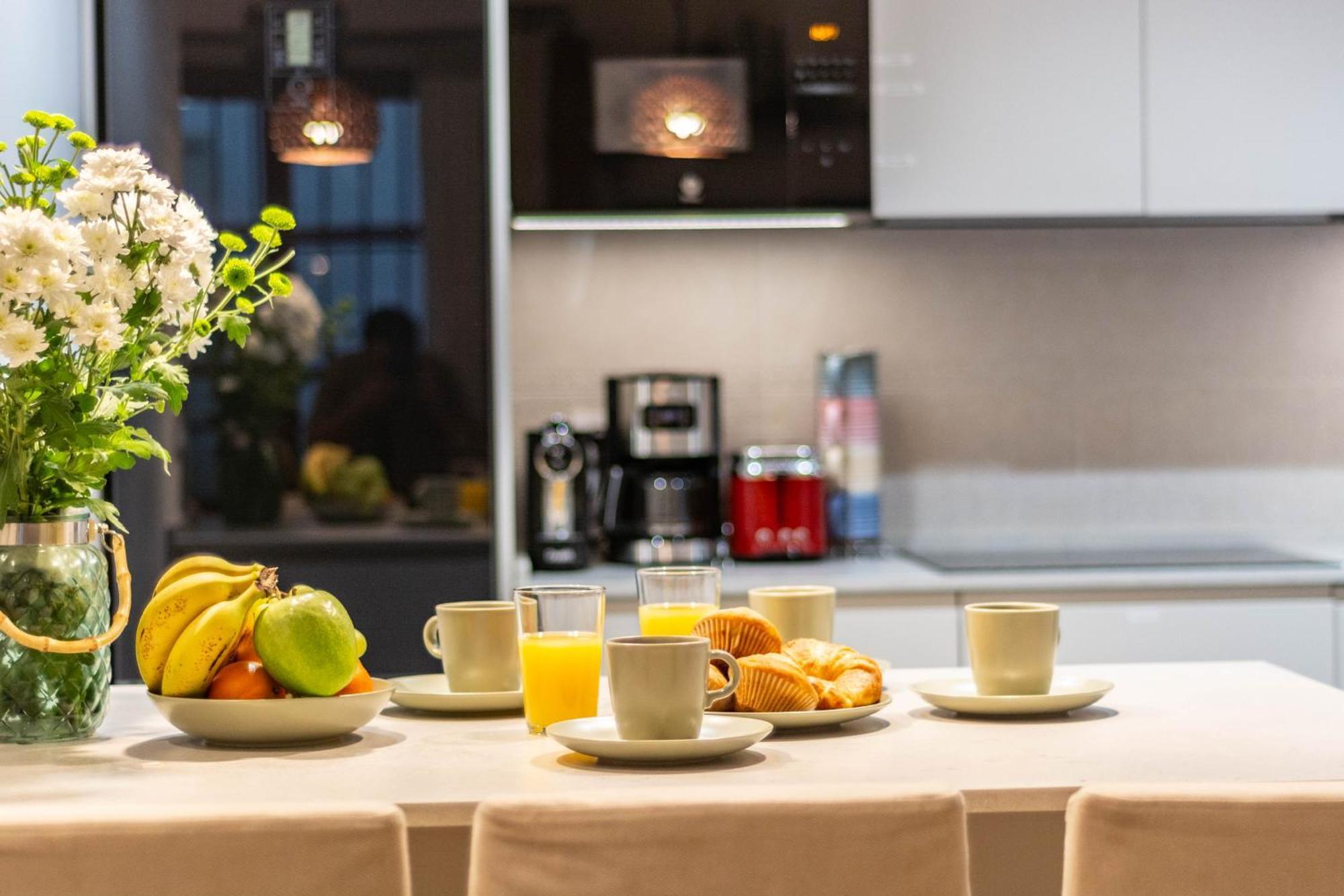 5-bedroom Gem In The Heart Of Apartment Seville