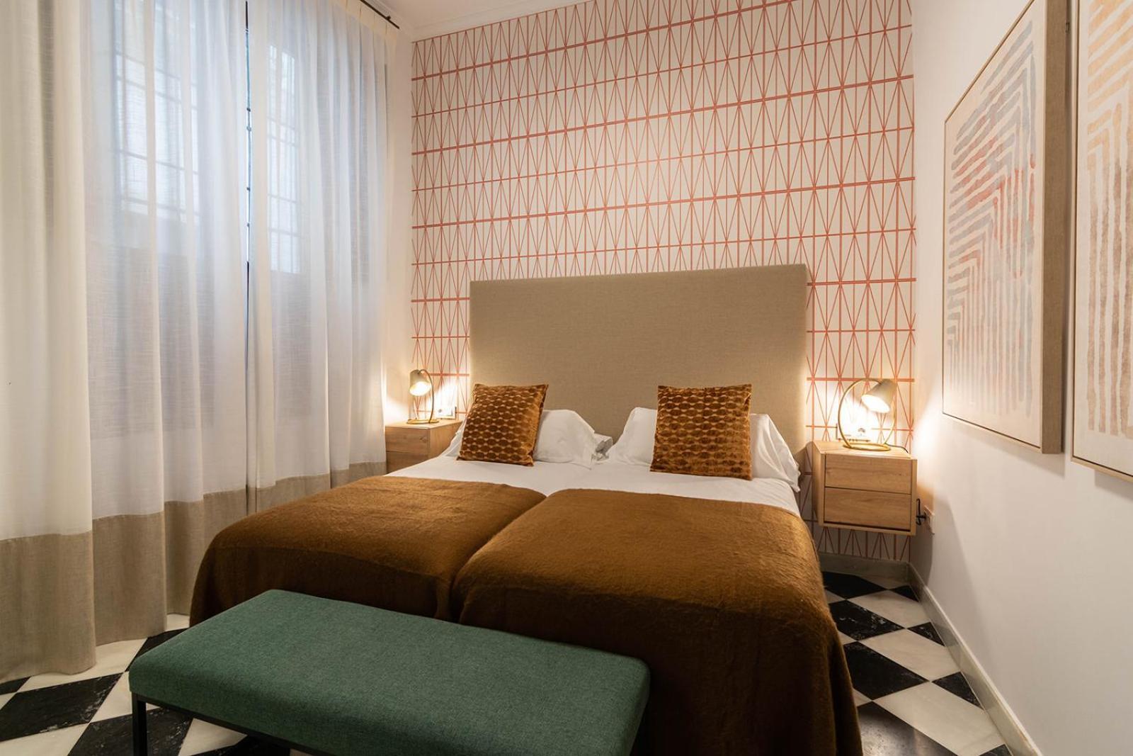 5-bedroom Gem In The Heart Of Apartment