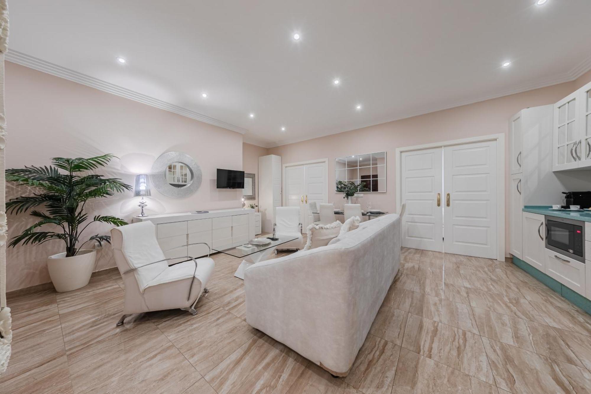 Isg Jose De Velilla Centro Parking Apartment