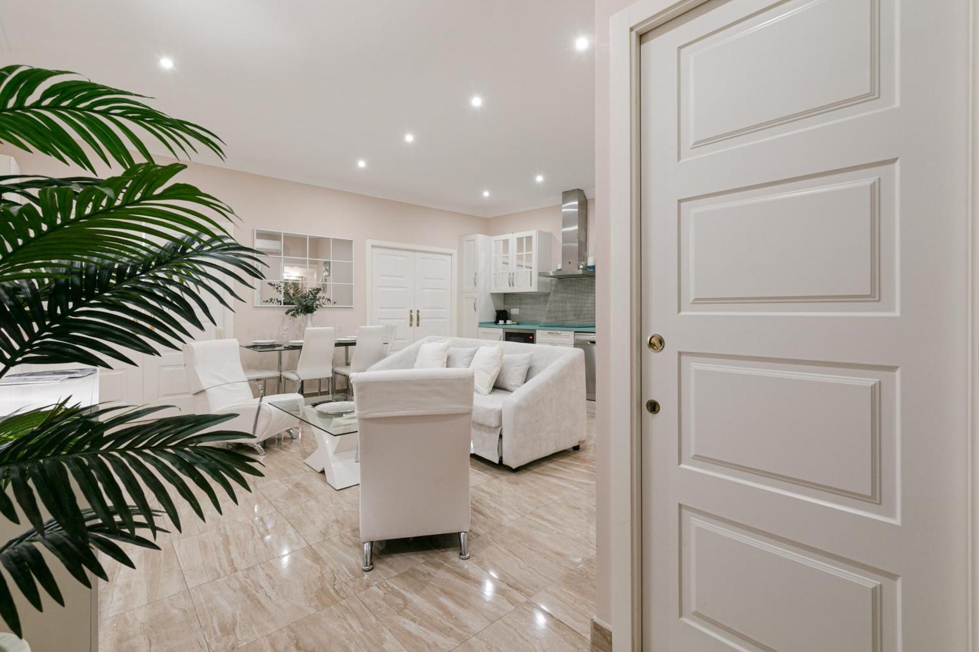 Isg Jose De Velilla Centro Parking Apartment *