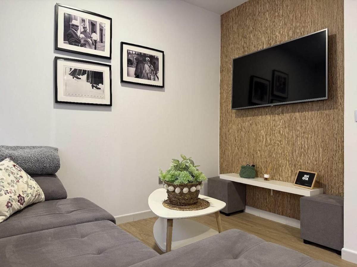Masset Apartment *