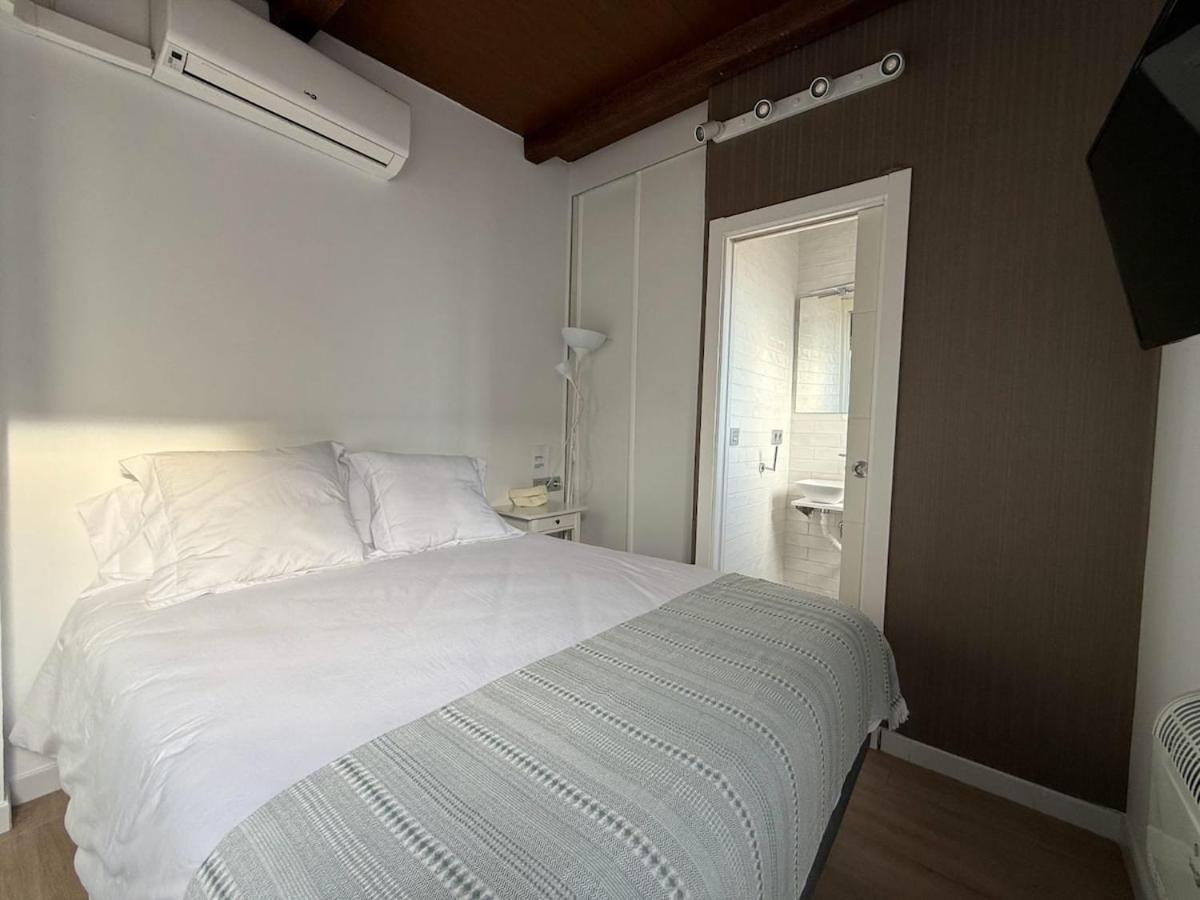 Masset Apartment *