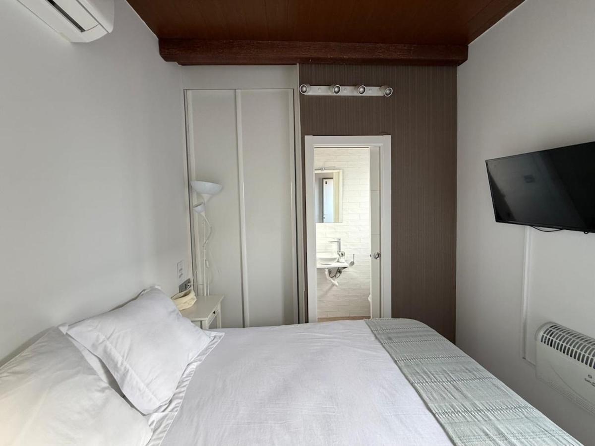 Masset Apartment *