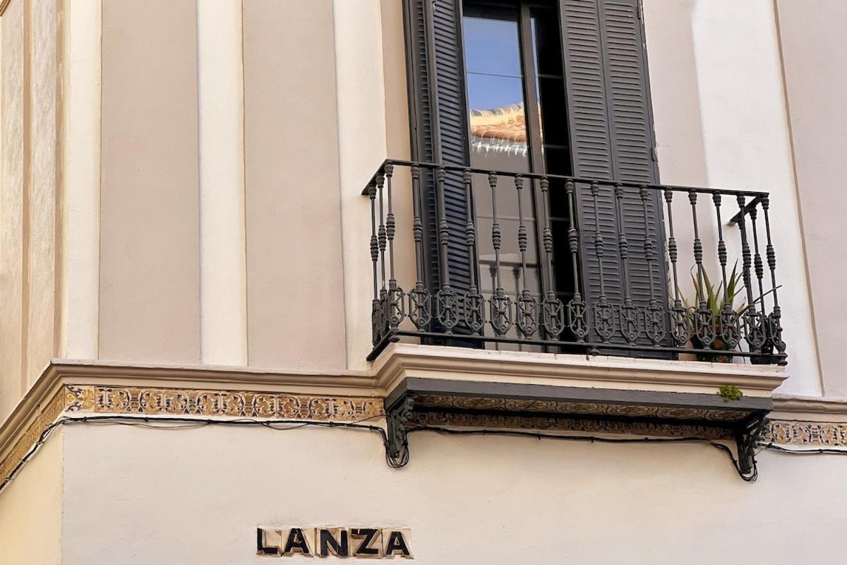 Lanza * Seville