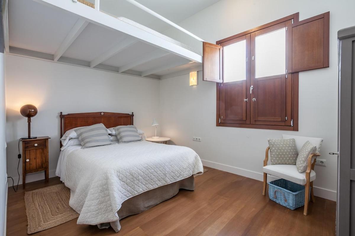 Penthouse In Restored C19th Apartment *