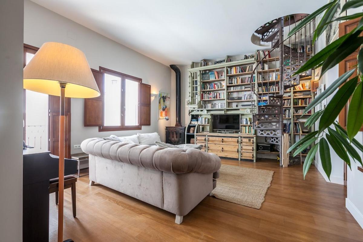 Penthouse In Restored C19th *