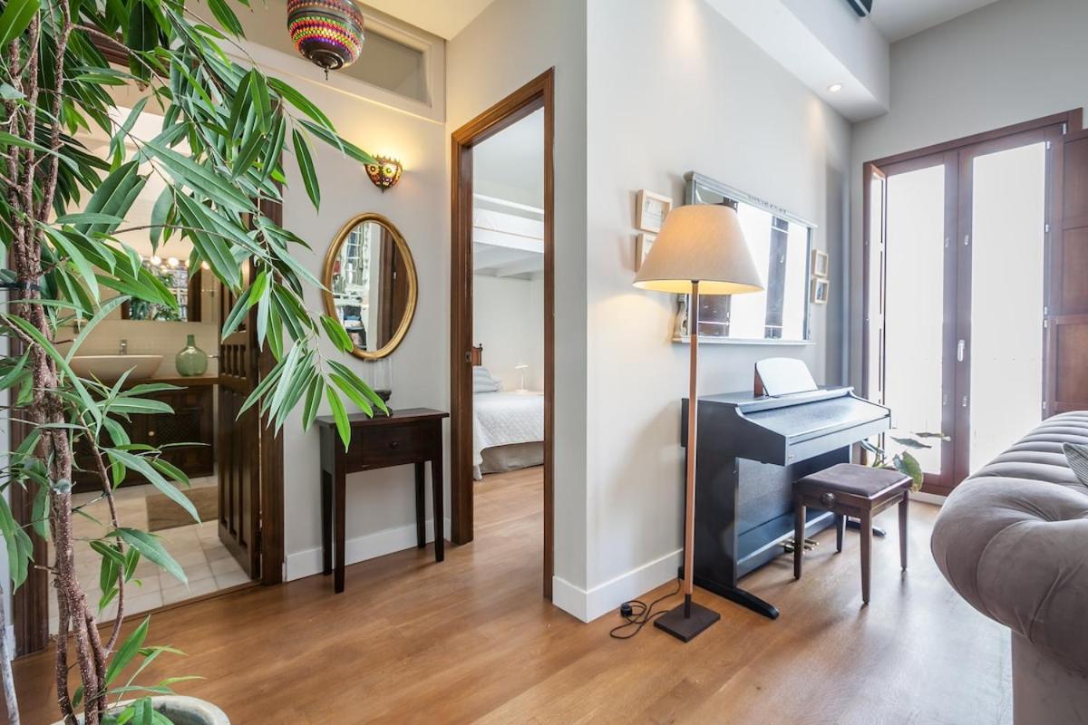 Penthouse In Restored C19th *