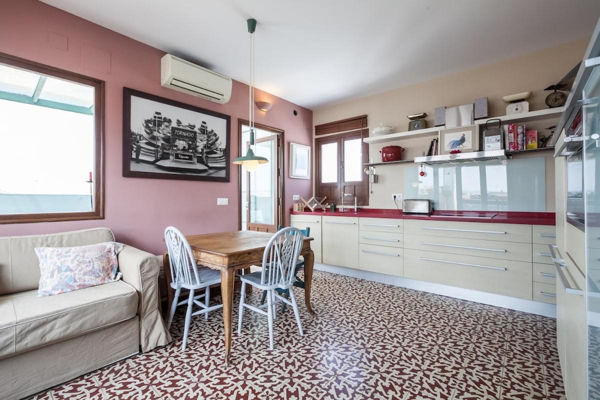 Apartment Penthouse In Restored C19th Seville