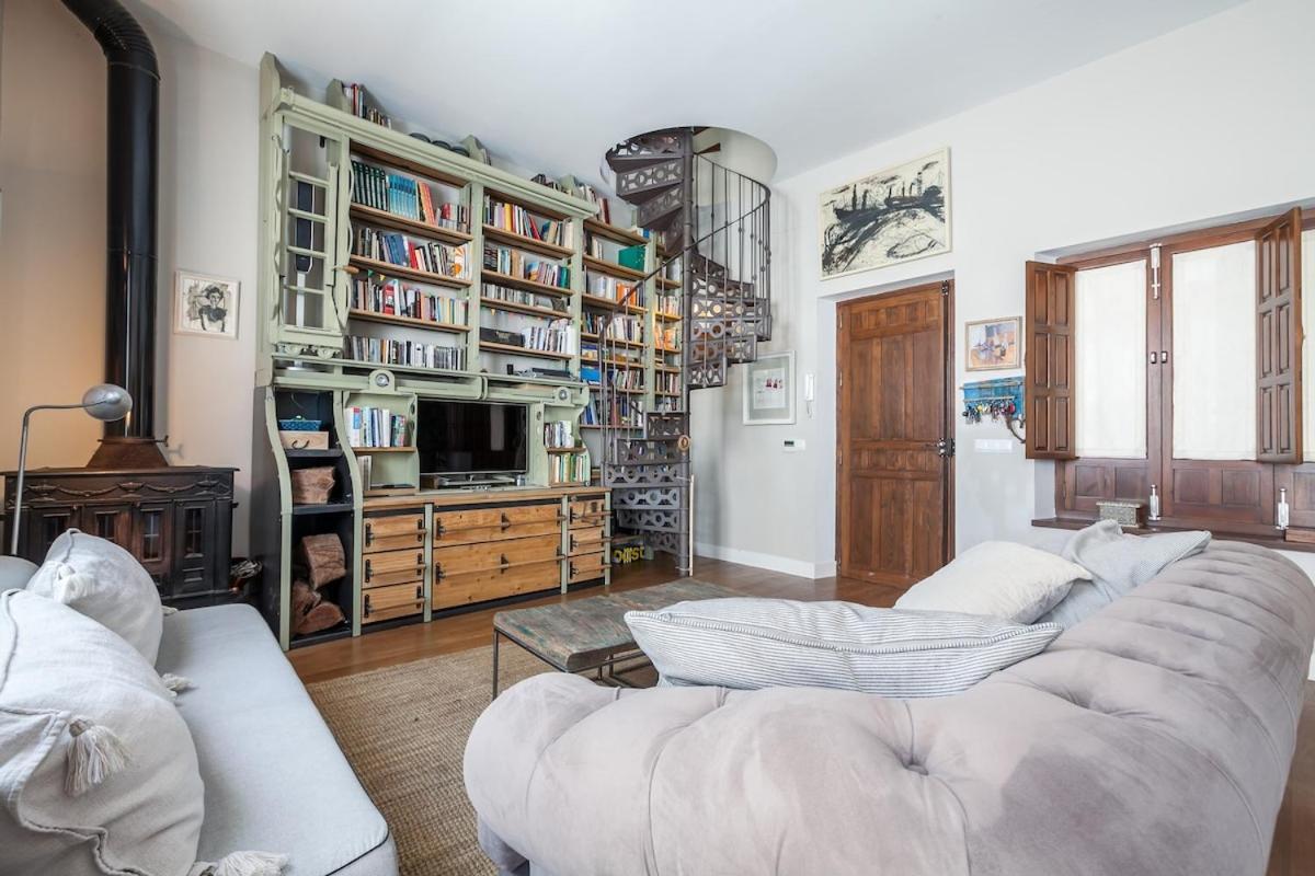 Penthouse In Restored C19th Apartment Seville