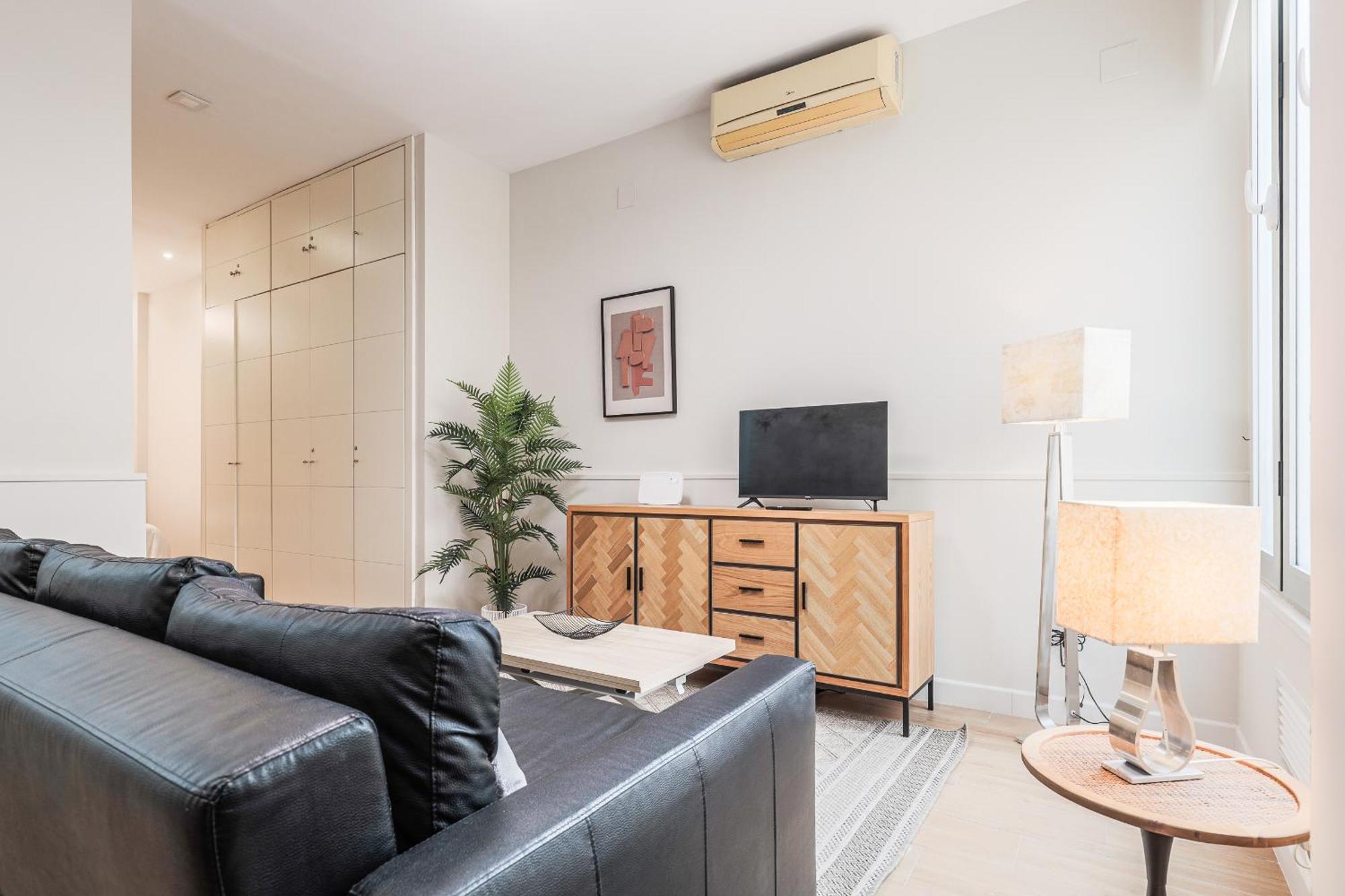 Apartment Precioso Estudio En San Julian Sevilla, Ac Wifi Hiniesta Estudio Seville