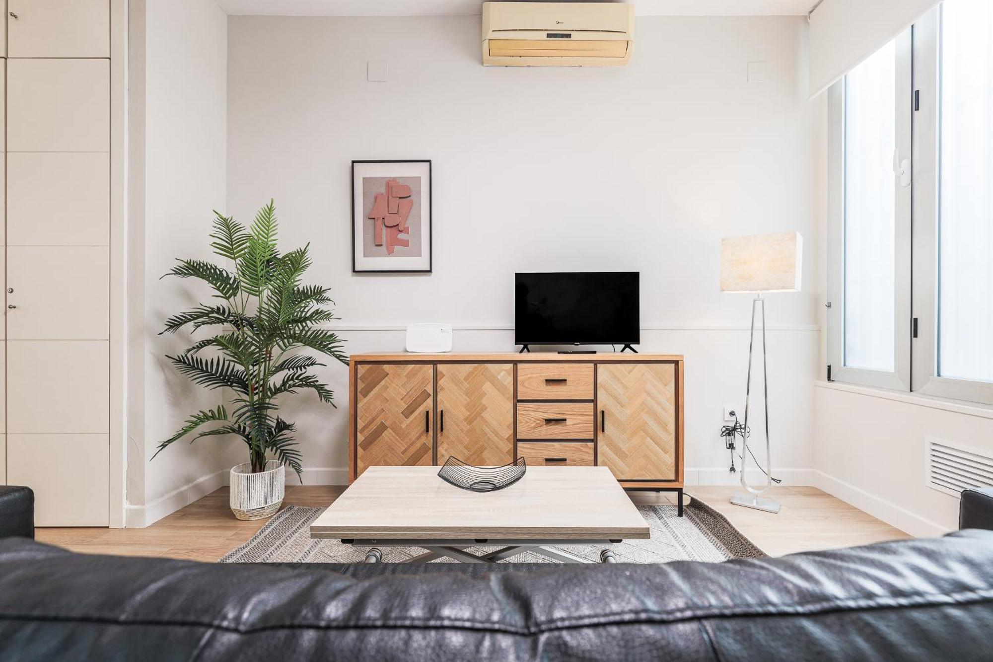 Precioso Estudio En San Julian Sevilla, Ac Wifi Hiniesta Estudio Seville