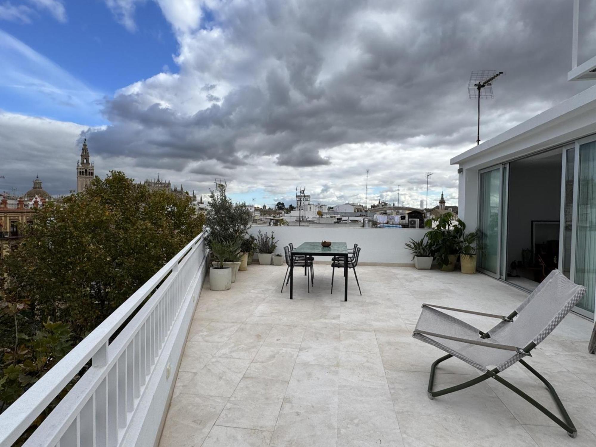 Misterhost Luxury Penthouse Arenal Apartment *