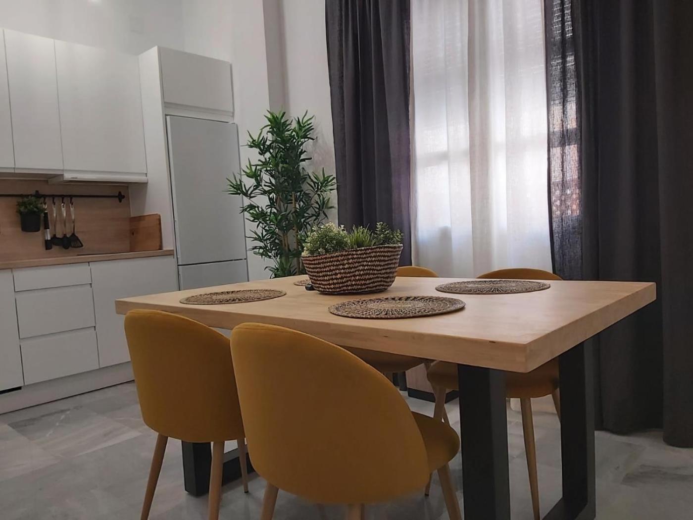 Misterhost Magallanes Triana Apartment *