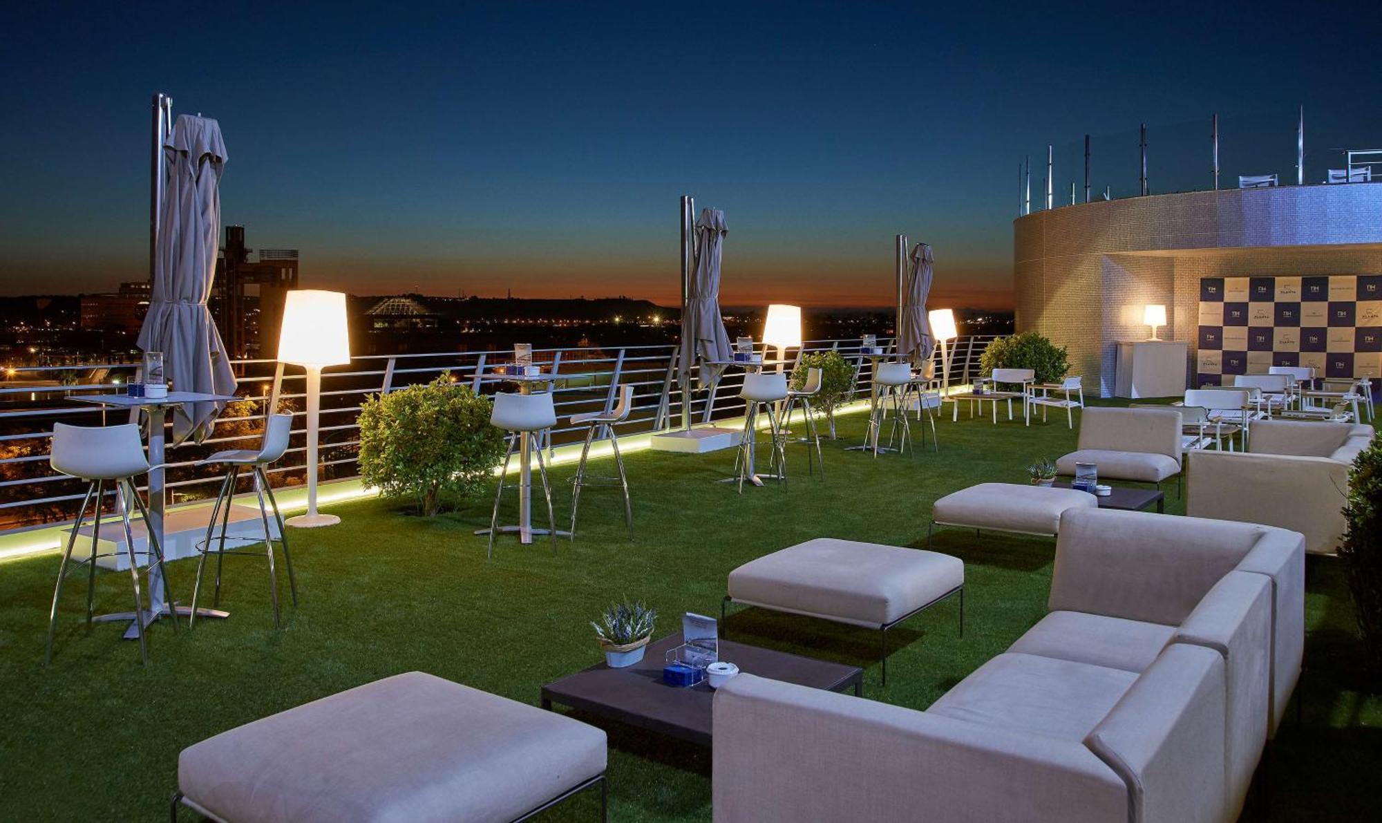 Nh Plaza De Armas Hotel