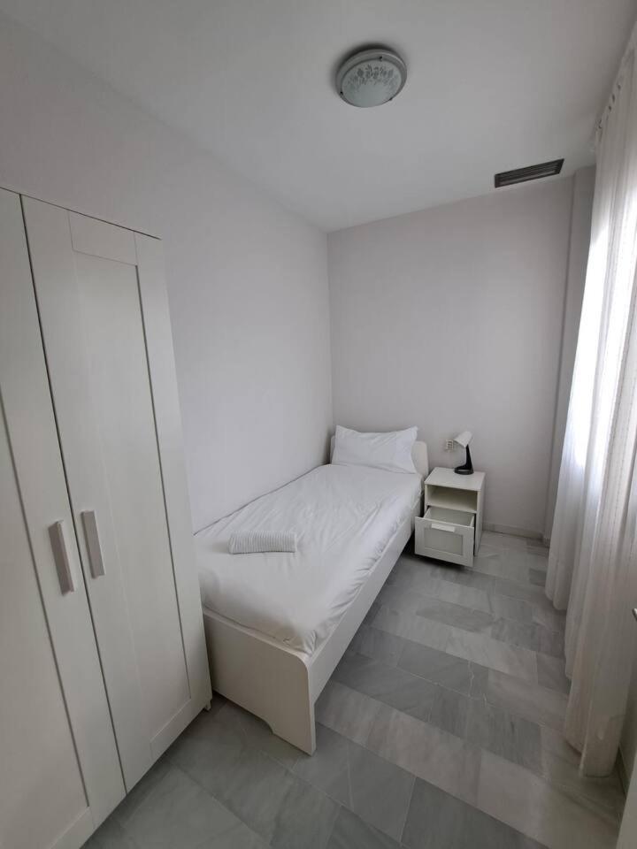Selecta Apto Con Dos En Patio Tradicional Apartment Seville