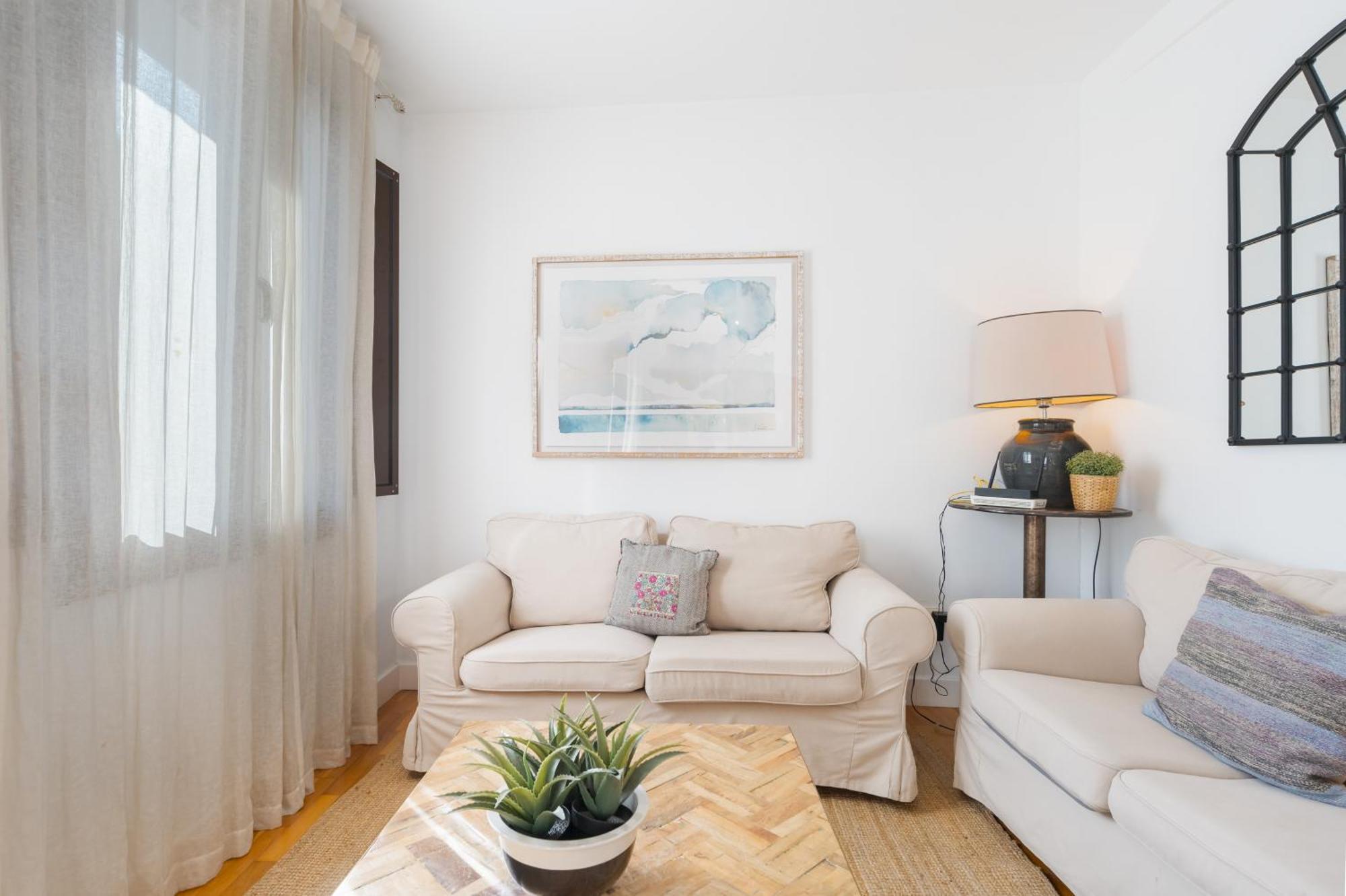 Apartment 3 Bedrooms 2 Bathrooms Furnished - Triana - Great - Mintystay *