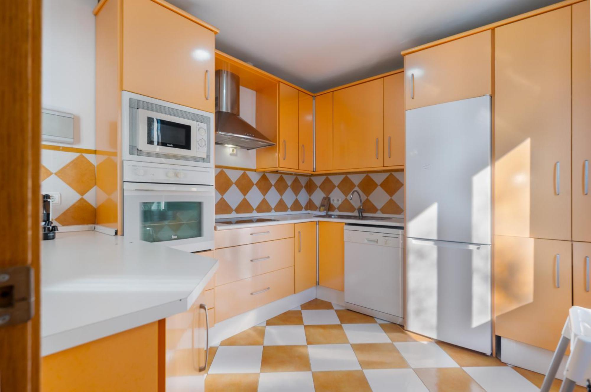 3 Bedrooms 2 Bathrooms Furnished - Triana - Great - Mintystay Apartment Seville