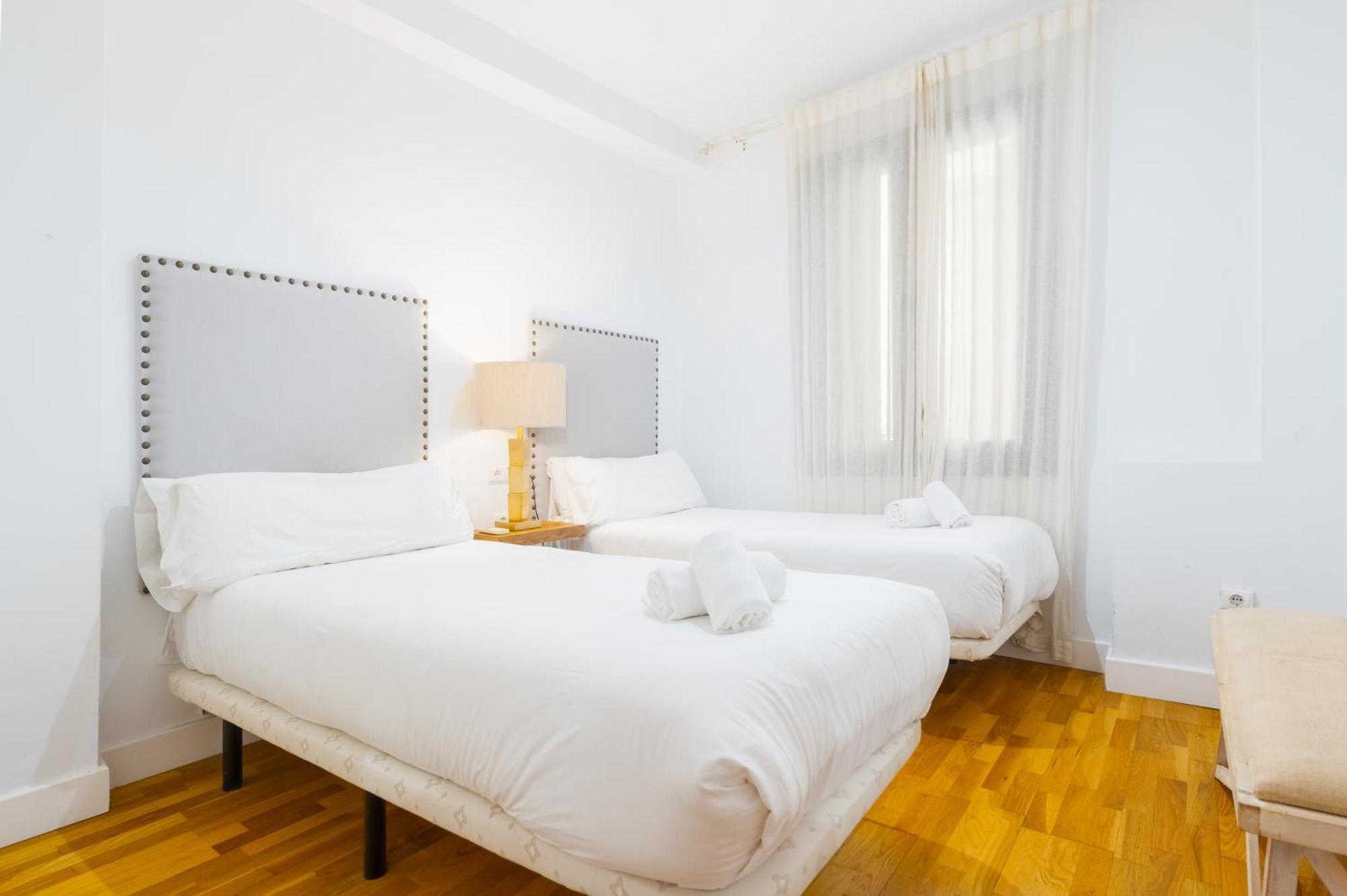 Apartment 3 Bedrooms 2 Bathrooms Furnished - Triana - Great - Mintystay *