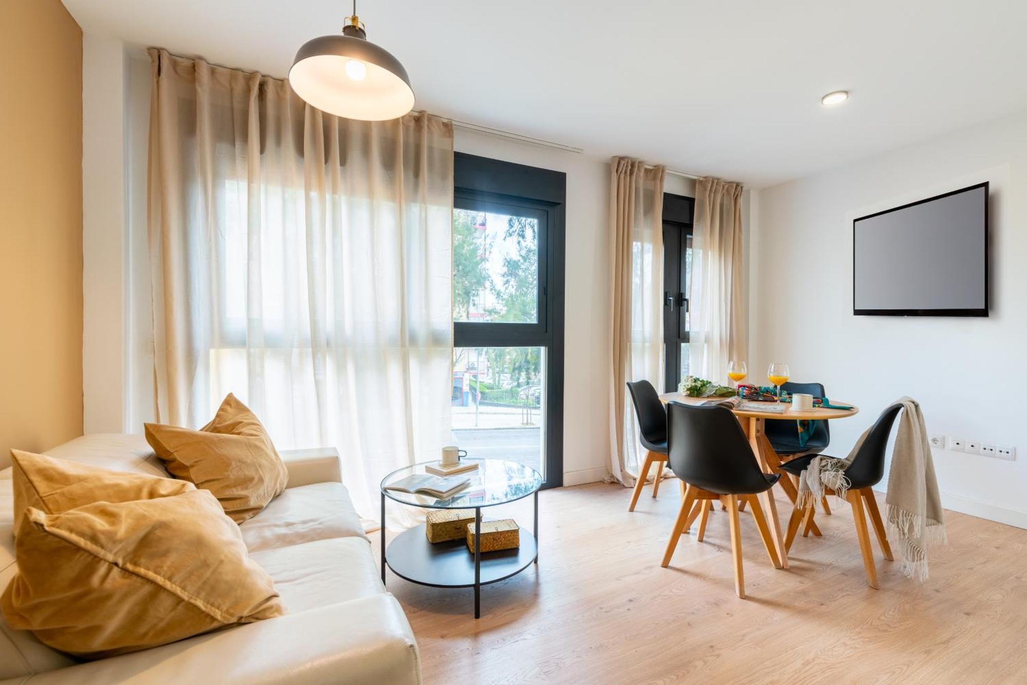 Triana Me By Aora Apartment *
