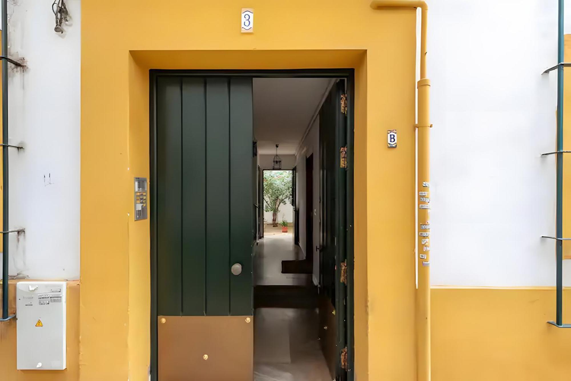 Tulip Apartment Seville