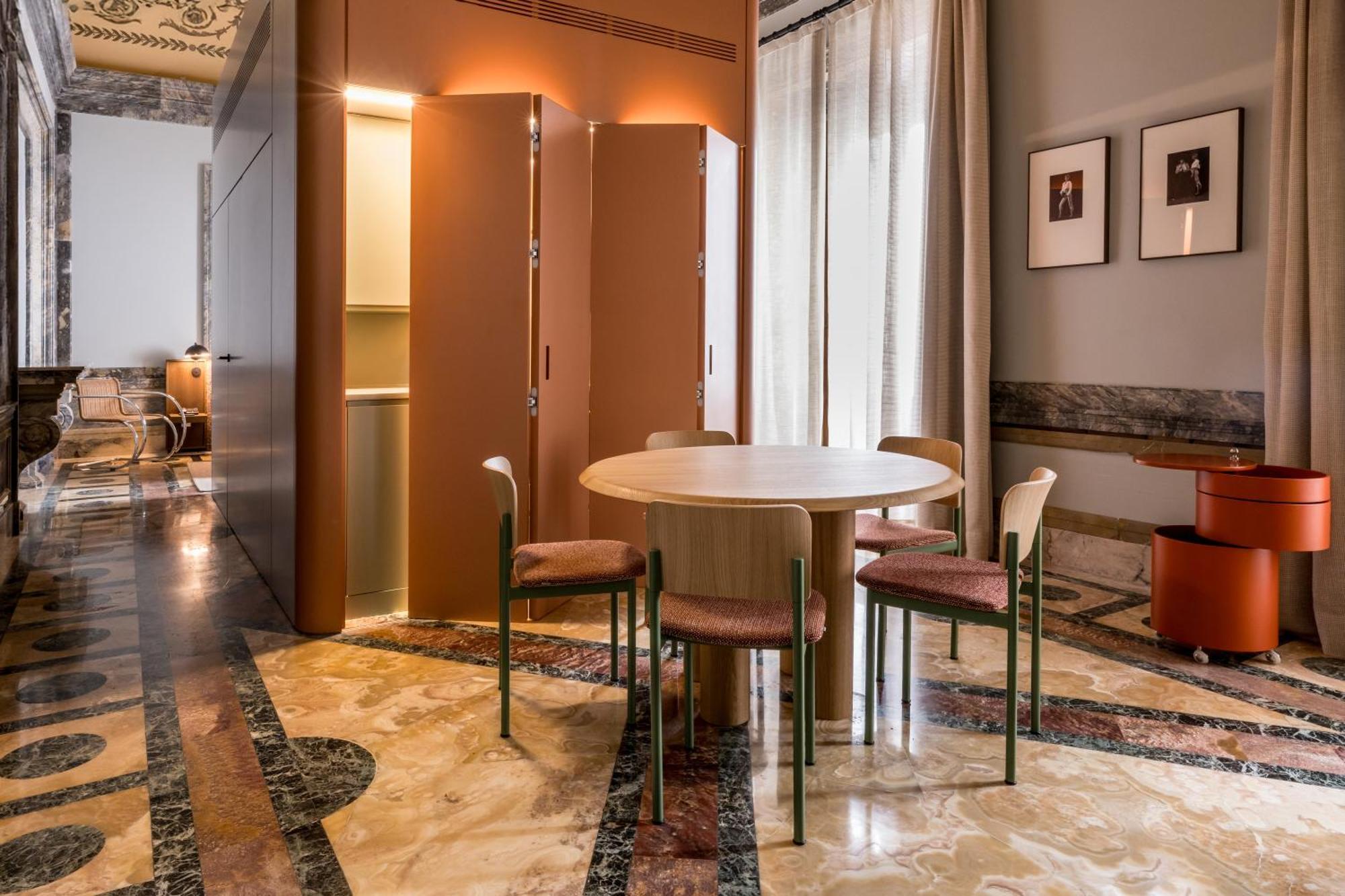 Mercer Residences Aparthotel *
