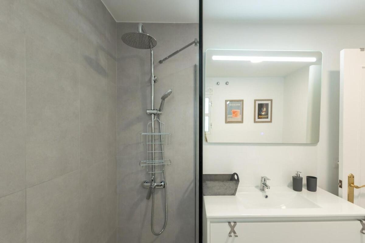 Apartment Archeros Deluxe By Valcambre