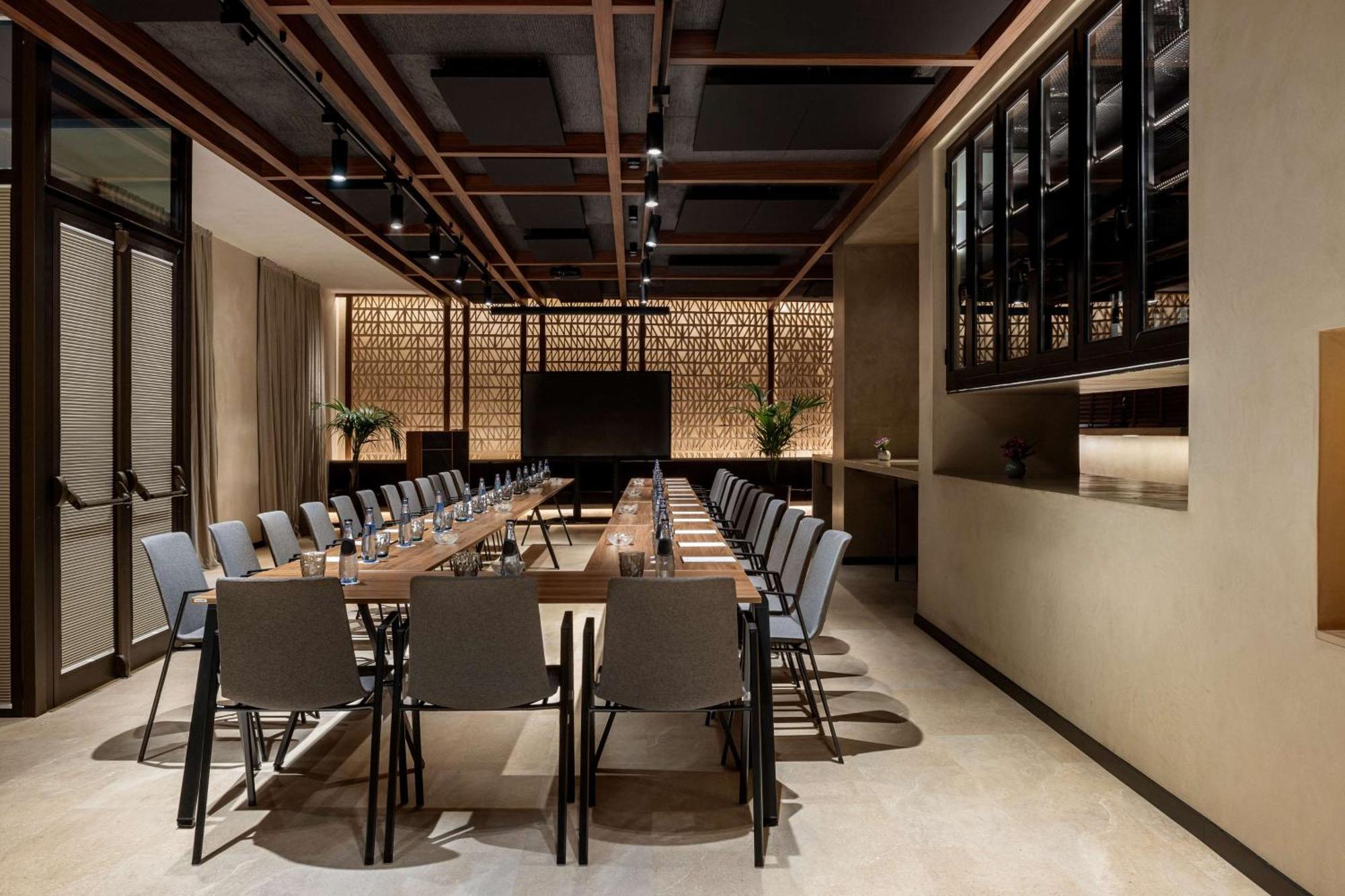Radisson Collection Hotel, Magdalena Plaza 5* Seville
