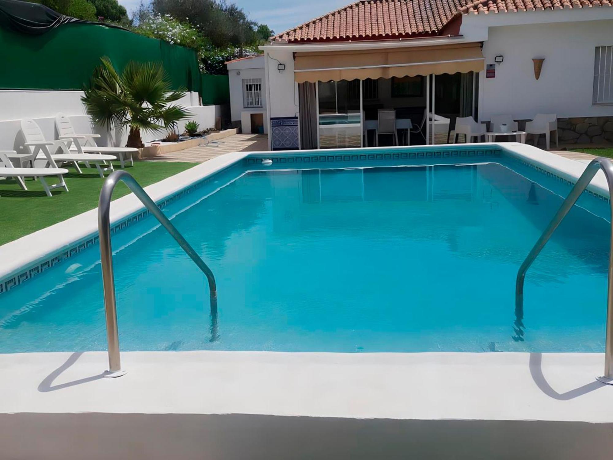 Con Jardin, Piscina Privada Y Parking Сasa de vacaciones