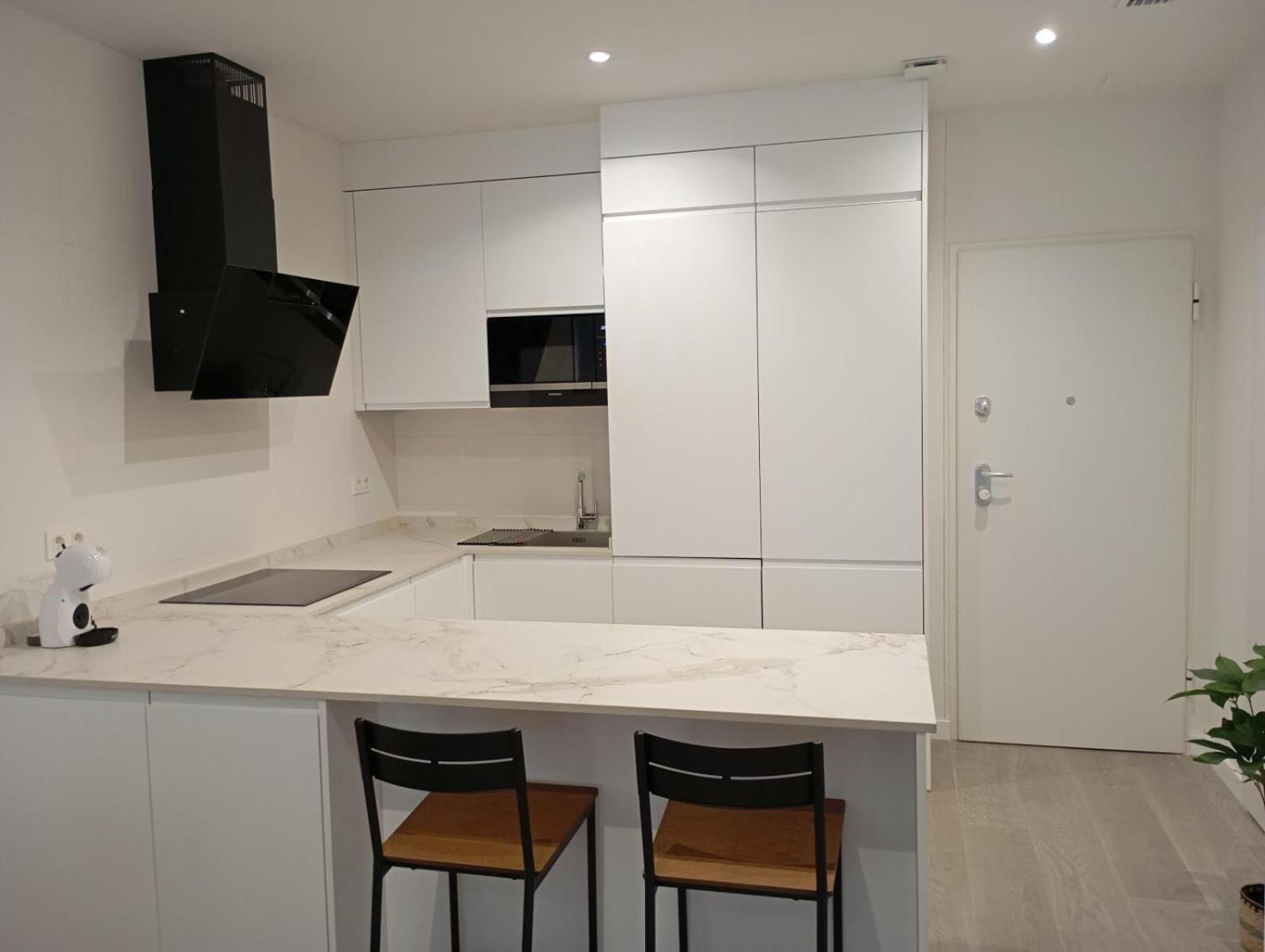 Apartment Virgen Del Valle, Remedios, Junto Al Centro Y Triana, *