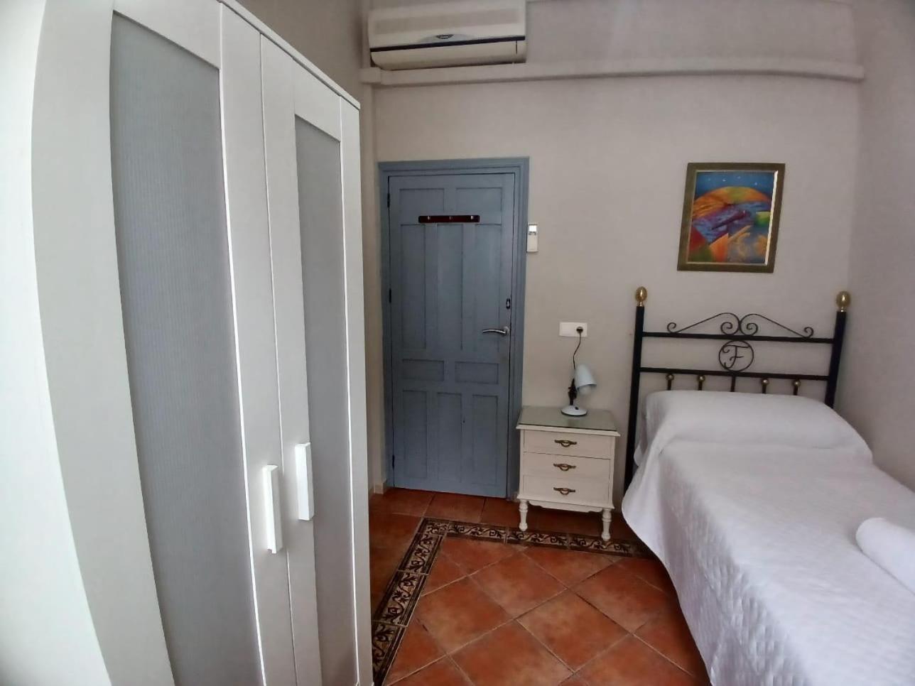 Homestay Budget And Lovely Macarena B Seville