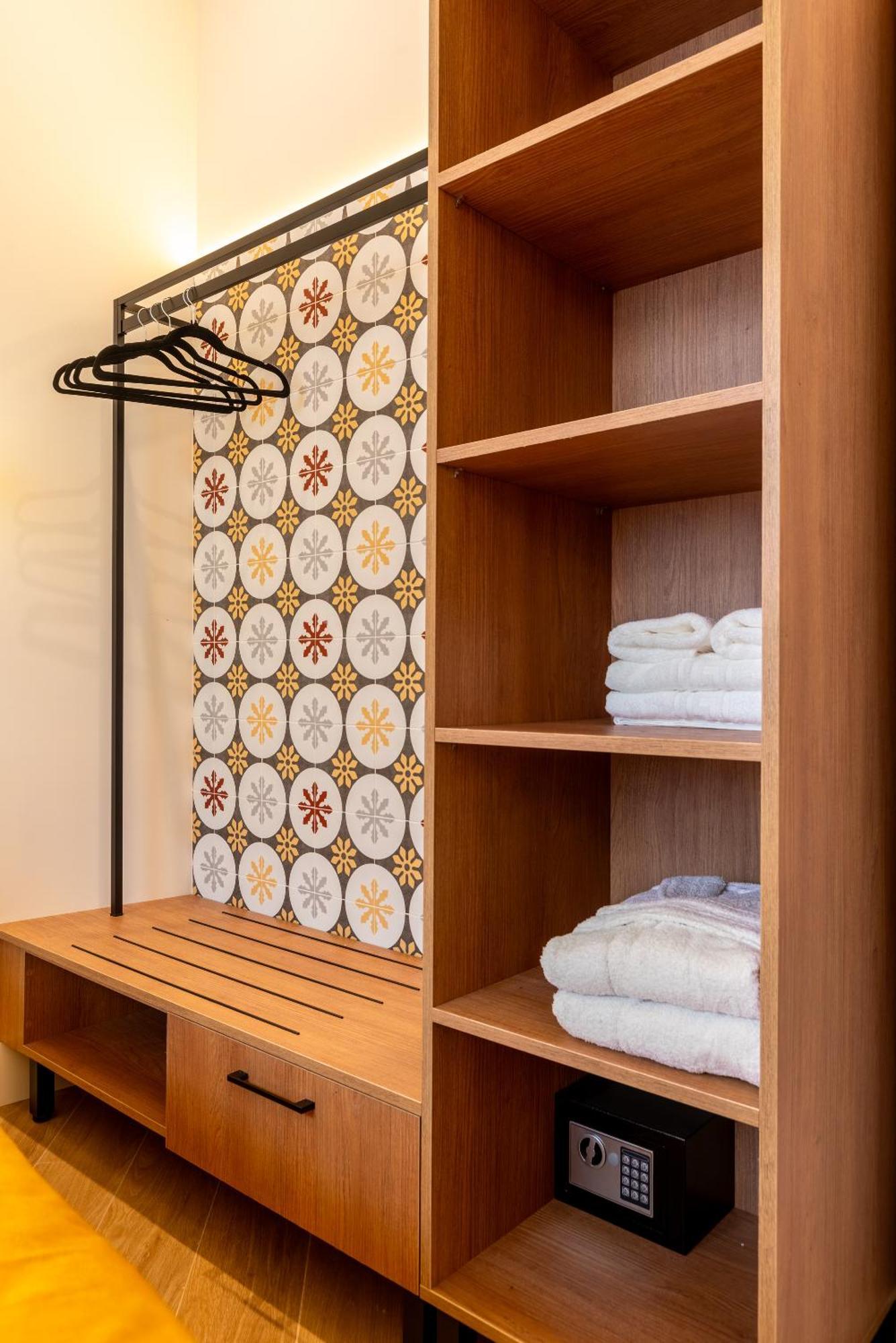Apartment Alvarado 5 *