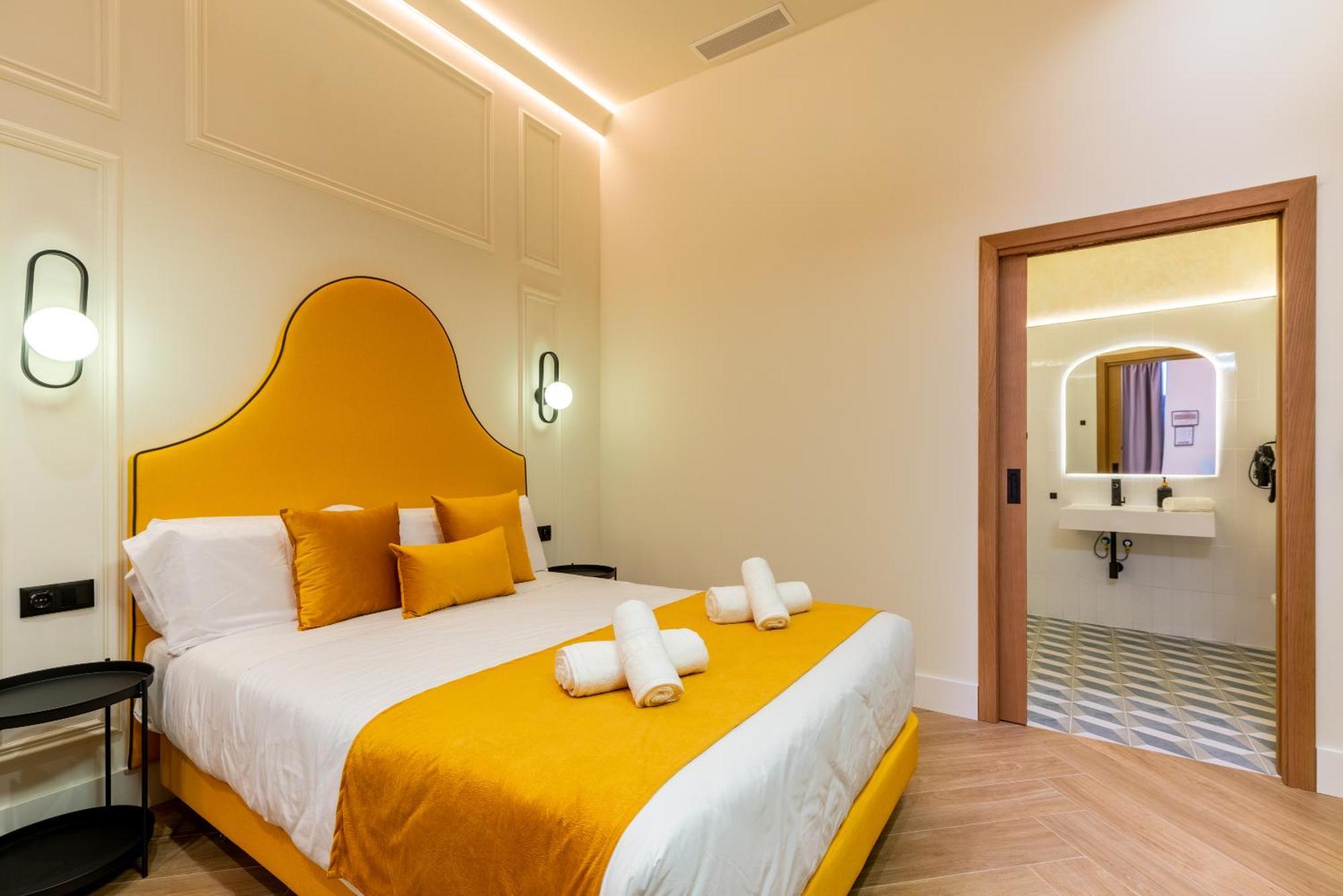 Alvarado 5 * Seville