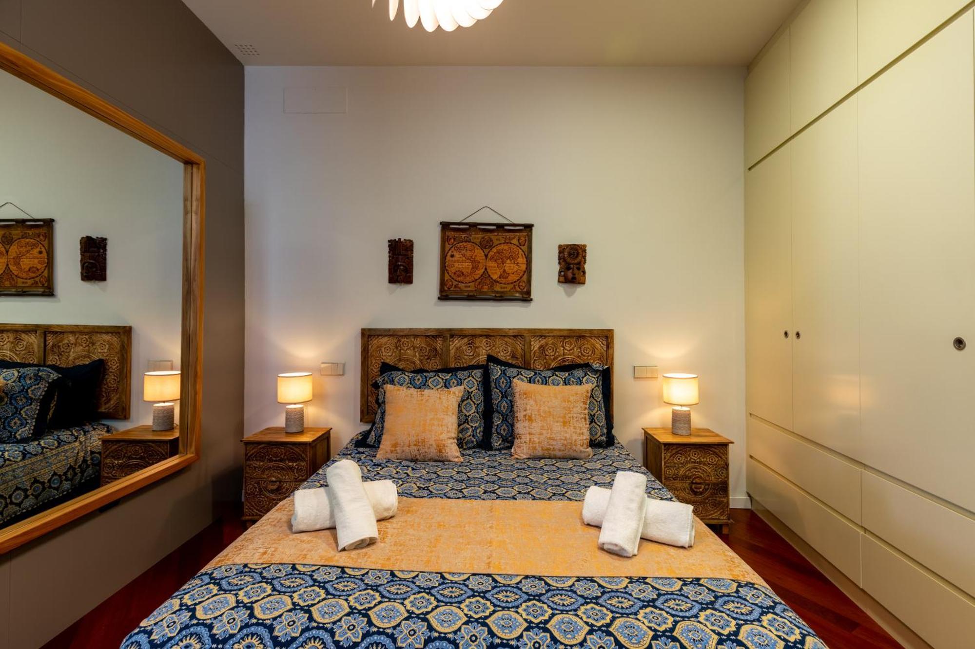 Paradise, By The Cathedral & Alcazar Apartment Seville