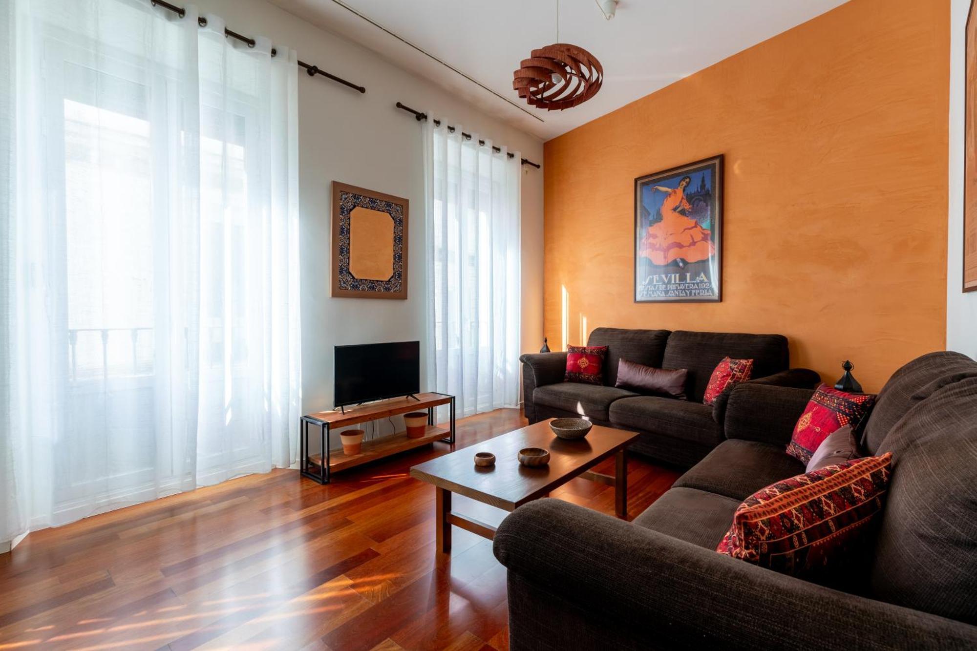 Apartment Paradise, By The Cathedral & Alcazar